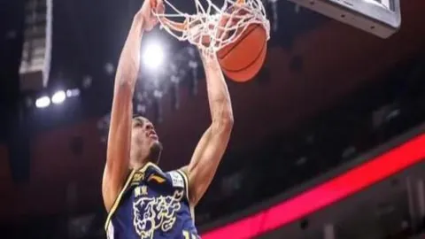 罗韦拉与贡多齐受贝隆青睐，扎卡尼天赋出众。